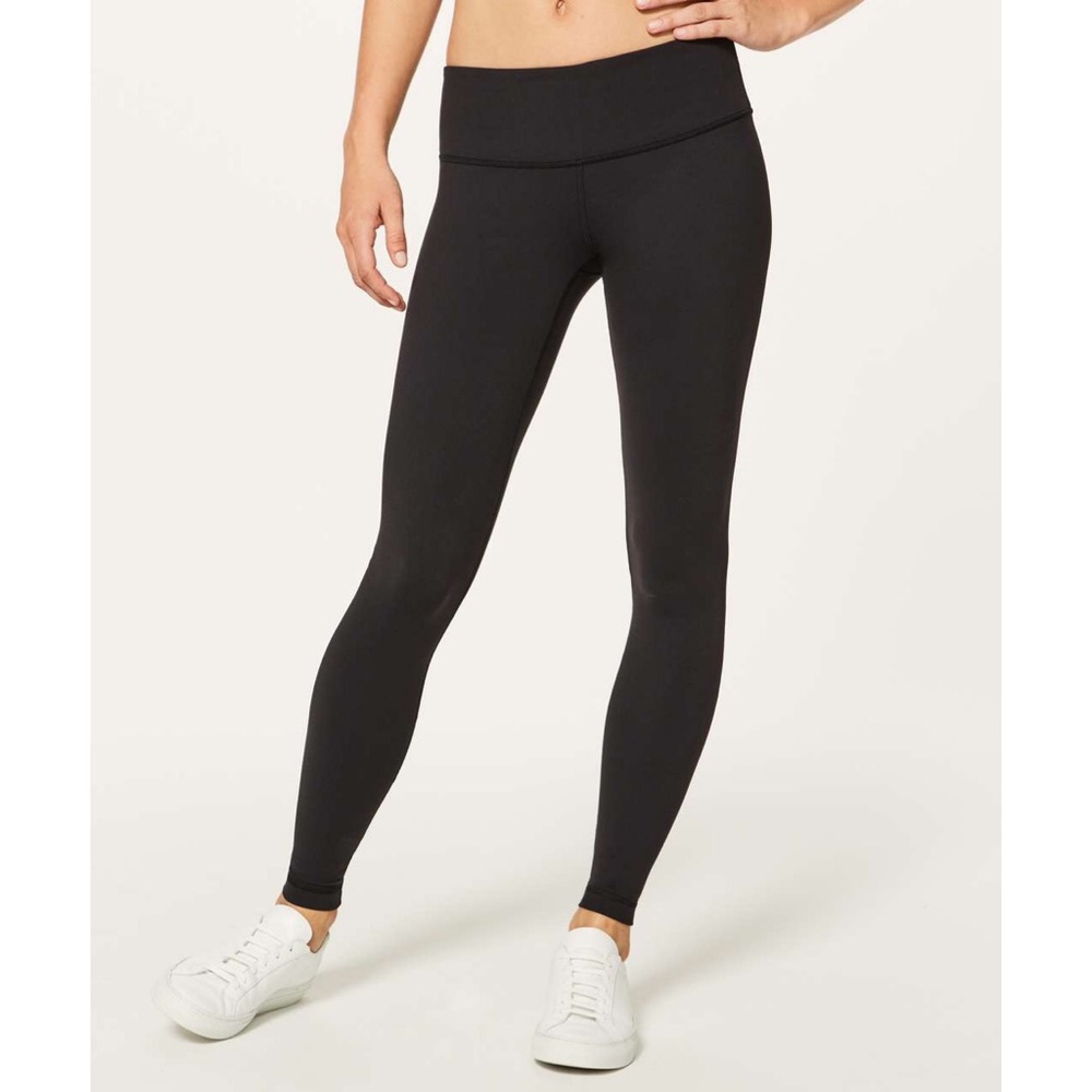 LuluLemon Wunder Under Black Size 4